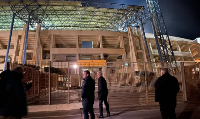 Παγκρήτιο Στάδιο: Εκκενώθηκε μετά από αποκόλληση τμήματος του στεγάστρου - Αυτοψία του Καλοκαιρινού