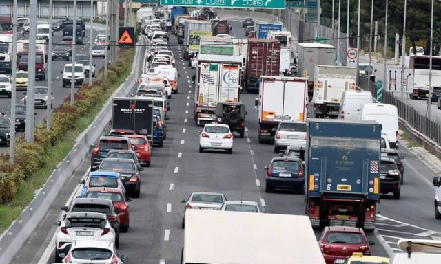 Κίνηση: Προβλήματα στον Κηφισό λόγω ακινητοποιημένου φορτηγού