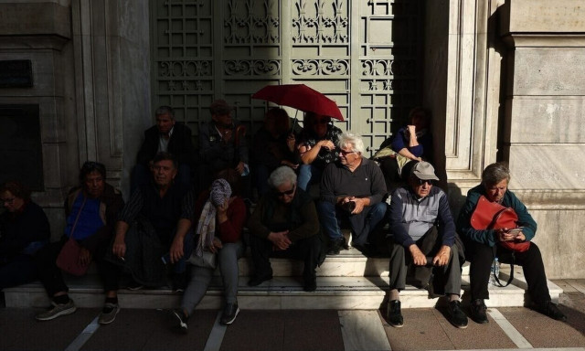 Συντάξεις: Έρχονται αυξήσεις με τον επανυπολογισμό και την άρση μνημονιακών περικοπών