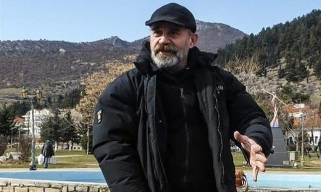 Κωσταντίνος Πολυχρονόπουλος: Τι απαντά η ξανθιά γυναίκα που «φωτογράφισαν» μάρτυρες στο πλευρό του