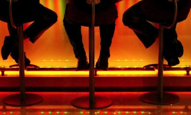 Ηράκλειο: Συνελήφθη 62χρονος για μαστροπεία - Εξέδιδε κοπέλες στο μπαρ που διατηρεί