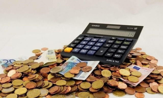 Επιστρεπτέα προκαταβολή: Με καθυστέρηση τριών ετών σε επαγγελματίες που δικαιώθηκαν με ένσταση