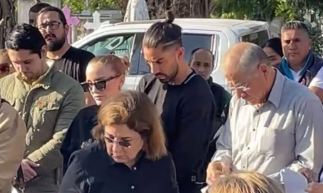 Ροδόλφο Πισάρο: Σπαρακτικές στιγμές στο Μεξικό - Στην κηδεία της θείας του ο παίκτης της ΑΕΚ (video)