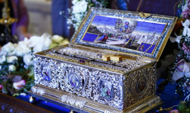 Η Κύπρος υποδέχεται την Αγία Ζώνη