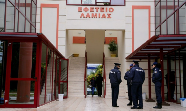 Λαμία: Ελεύθερα όλα τα μέλη του κυκλώματος που διακινούσε ναρκωτικά ακόμα και σε ανήλικους