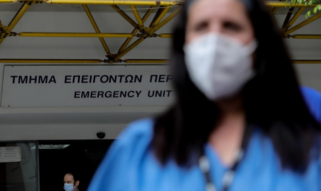 ΕΣΥ: Αυξάνονται οι αποζημιώσεις για εφημερίες και το ανώτατο όριο αποδοχών για τους γιατρούς