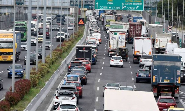 Κίνηση: Κυκλοφοριακό «έμφραγμα» στον Κηφισό λόγω σύγκρουσης οχημάτων