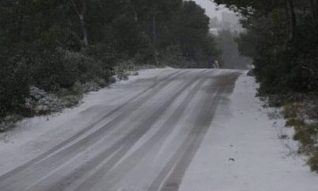 Πάρνηθα: Πρόστιμα 100 ευρώ σε τρία άτομα - Δεν είχαν αντιολισθητικές αλυσίδες