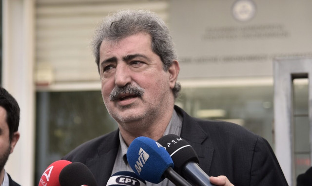 Παύλος Πολάκης: Άργησε αλλά τελικά πήγε στη συνεδρίαση της Πολιτικής Γραμματείας