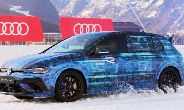 Πρώτη γεύση από το νέο VW Golf R