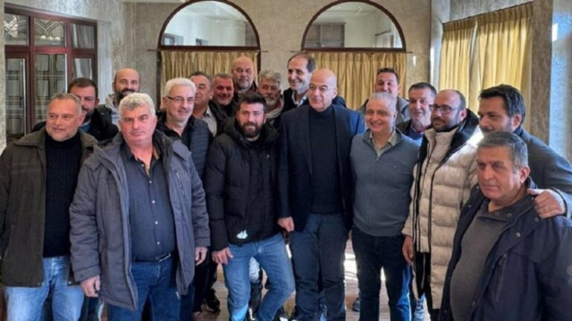 Ο Νίκος Δένδιας στο πλευρό των αγροτών: «Πρέπει να διατηρήσουμε την αγροτική μας παραγωγή»