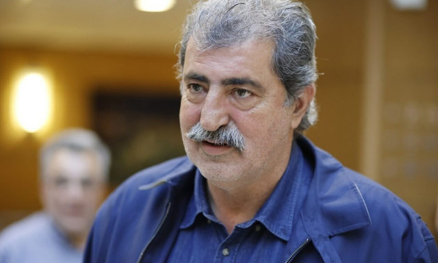 Απίστευτη γκάφα Πολάκη: Πόσταρε αγρότες από το Παρίσι που είχε δημιουργήσει η Τεχνητή Νοημοσύνη