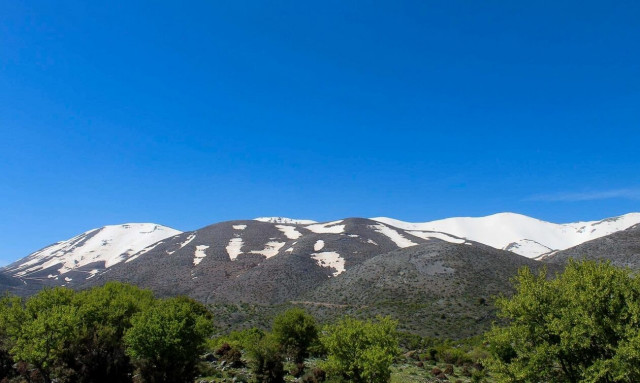 Κρήτη: Δορυφορική εικόνα από τον χιονισμένο Ψηλορείτη και το όρος Δίκτη