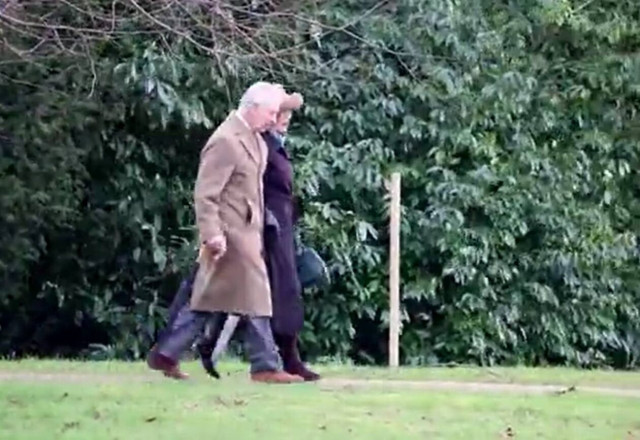 Βασιλιάς Κάρολος: Η πρώτη δημόσια εμφάνισή του μετά το χειρουργείο - Ενθουσιασμένοι οι θαυμαστές του