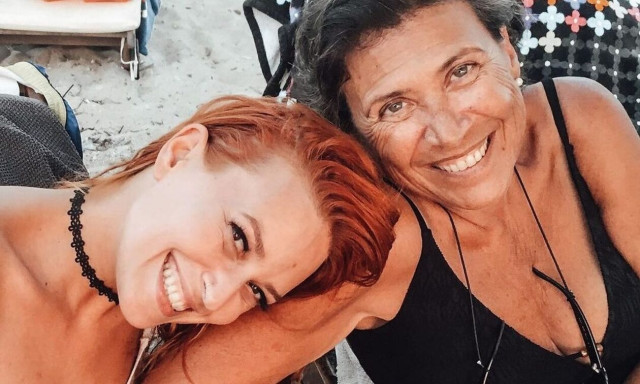 Συγκινεί η Σίσσυ Χρηστίδου για τον θάνατο της μητέρας της: «Δυο χρόνια ζωής χωρίς εσένα»
