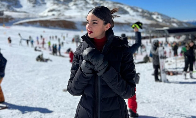 Η Ιφιγένεια Τζόλα βρήκε το ρούχο που θα φοράς στα χιόνια