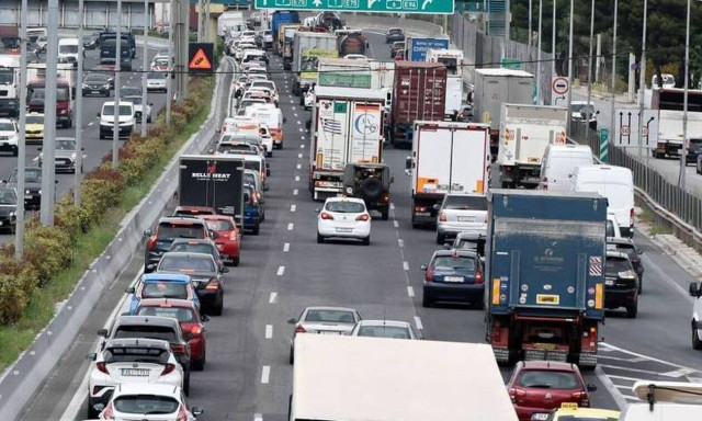 Κίνηση: Μποτιλιάρισμα στους δρόμους λόγω ακινητοποιημένου λεωφορείου