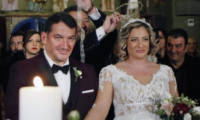 Γάμος Πύρρου Δήμα - Αφροδίτης Σκαφίδα: Το ζεϊμπέκικο του γαμπρού και η υπόσχεση στη νύφη