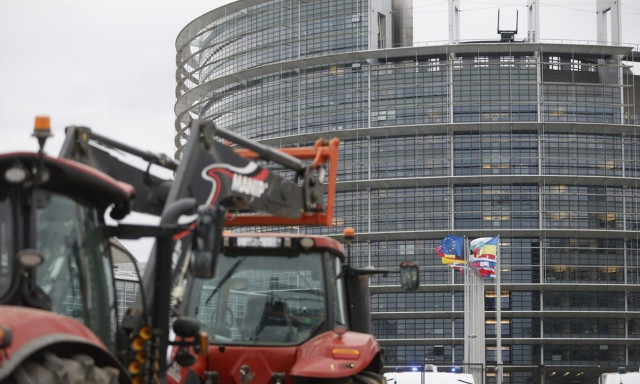 Η Φον ντερ Λάιεν κάνει πίσω στο θέμα των αγροτών - Η απόσυρση του επίμαχου νομοσχεδίου