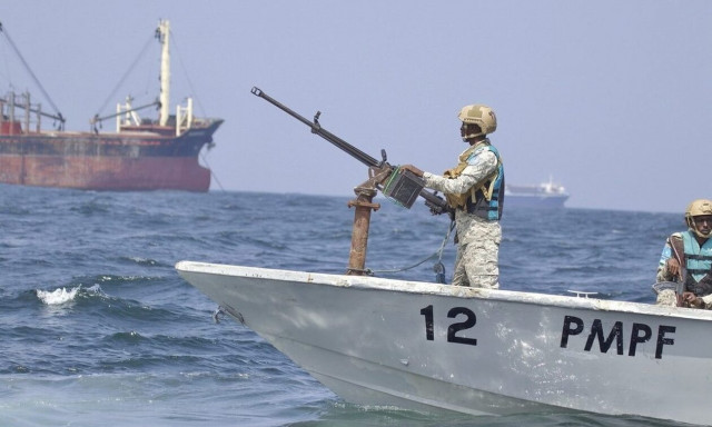 Τρόμος στην Ερυθρά Θάλασσα: Στόχος έγινε ελληνόκτητο πλοίο νοτιοδυτικά του Άντεν