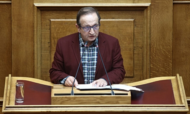 Αρχιμανδρίτης σε Μπιμπίλα: «Κύριε βουλευτά μου, καταγγείλτε τους ομοφυλόφιλους ιερείς»