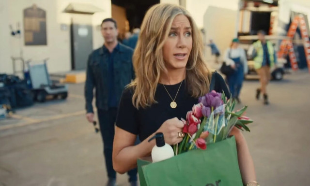 Τζένιφερ Άνιστον και Ντέιβιντ Σουίμερ - Reunion για τα δύο «Φιλαράκια»: «Έχουμε γνωριστεί;»