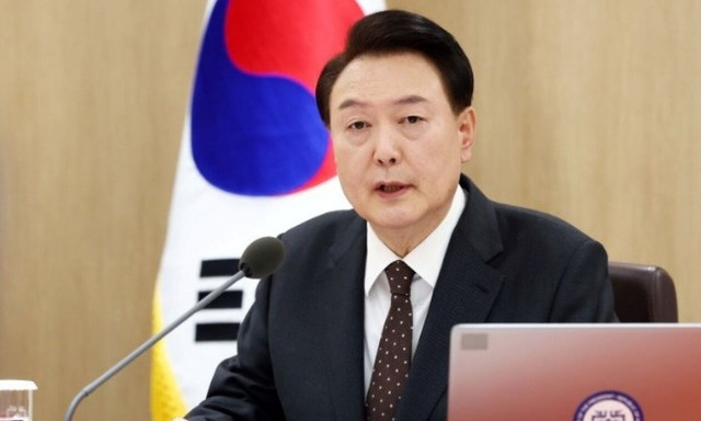 Η πρώτη αντίδραση του Γιουν Σουκ Γιολ μετά το «σκάνδαλο με την τσάντα Dior»