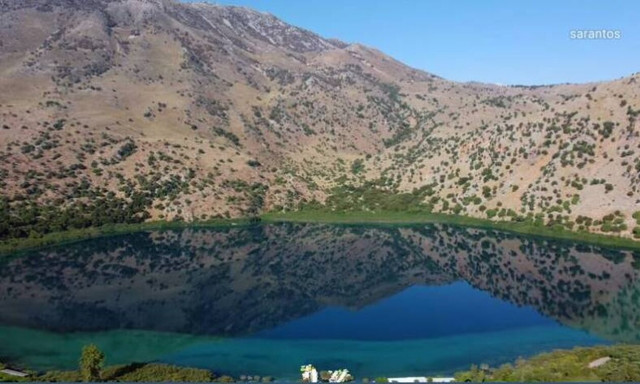 Λίμνη Κουρνά: Η μαγική λίμνη-καθρέφτης της Κρήτης