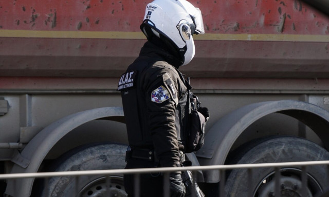 Σύγκρουση οχημάτων στον Κηφισό - Χάος με την κίνηση στο σημείο