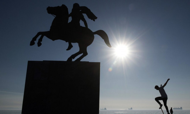 Με το ζόρι γκέι και ο Μέγας Αλέξανδρος;