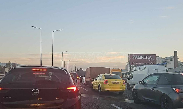 Κίνηση τώρα: Στο «κόκκινο» ο Κηφισός - Πού υπάρχουν προβλήματα