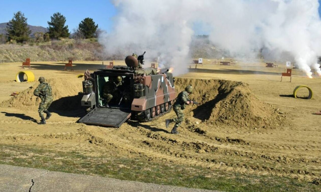 «Στα όπλα» η Τεθωρακισμένη Ταξιαρχία «ΠΙΝΔΟΣ» - Επιχειρησιακή εκπαίδευση