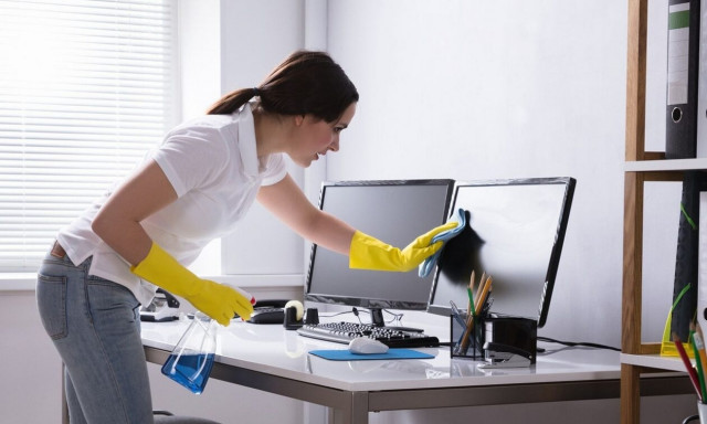 Τα λάθη που κάνετε όταν καθαρίζετε ηλεκτρονικές συσκευές
