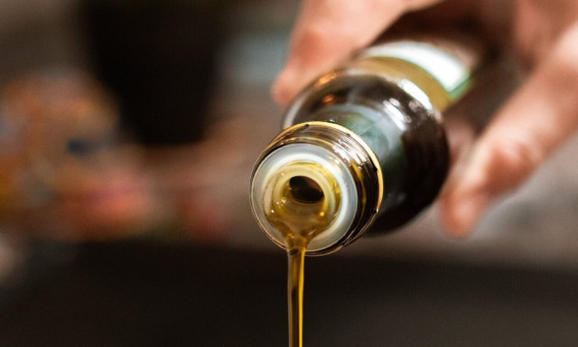 Ολοταχώς για ακριβότερο ελαιόλαδο – Ανατιμήσεις σχεδόν 60% μέσα σε έναν χρόνο