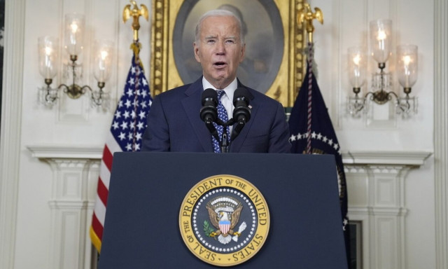 Έχασε την ψυχραιμία του ο Τζο Μπάιντεν - Ξανά στο επίκεντρο η ηλικία του