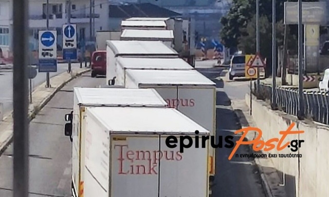 Κομβόι με βουλγαρικές νταλίκες μεταφέρει στρατιωτικό υλικό από τα Ιωάννινα – Δείτε βίντεο