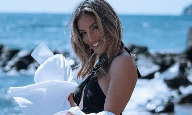 Αθηνά Οικονομάκου: Ανέβασε και άλλες φωτογραφίες από τις διακοπές της στο Ντουμπάι