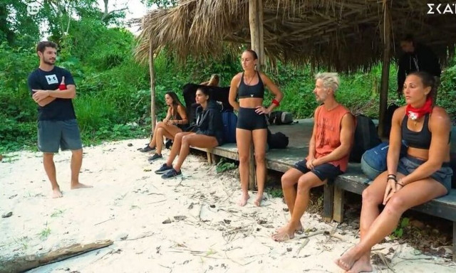 Survivor: Οι μπλε πήραν δεύτερη σερί νίκη και ζουν μεγάλες στιγμές - Οι κόκκινοι τα «έβαψαν μαύρα»