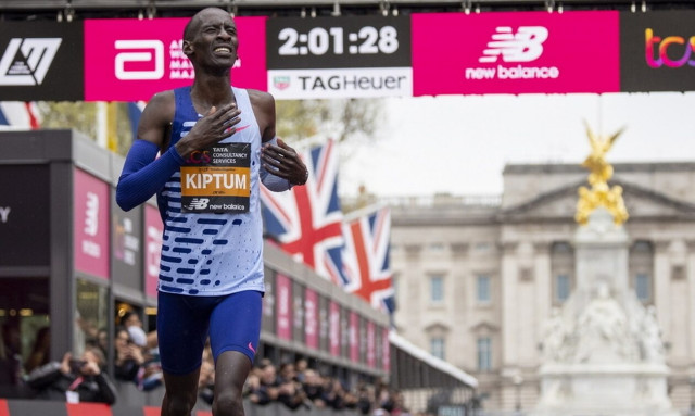 Τραγωδία: Σκοτώθηκε σε τροχαίο ο κορυφαίος μαραθωνοδρόμος, Κέλβιν Κιπτούμ