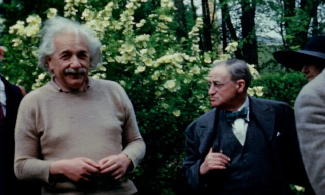 Ο Αϊνστάιν και η Βόμβα