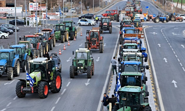 Αγρότες: Νέες κινητοποιήσεις – «Παράθυρο» για επιπλέον στήριξη από την κυβέρνηση