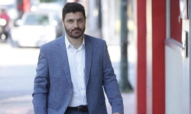 Απάντηση Τεμπονέρα σε όσους τον κατηγορούν για «αμφισβήτηση» Κασσελάκη