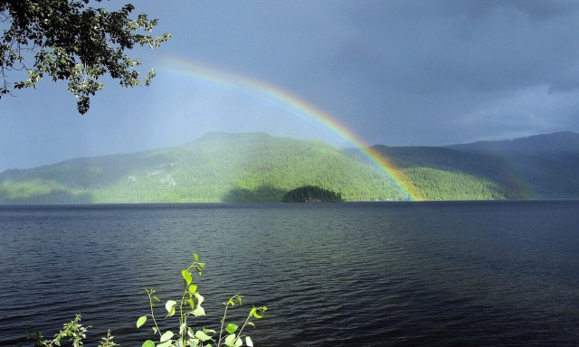 Μοναδική φωτογραφία: Διπλό ουράνιο τόξο «αγκάλιασε» τα Ιωάννινα