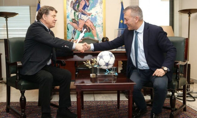 Συνάντηση Ρεχάγκελ με Βρούτση - «H αύρα του Ότο πλημμύρισε το Υπουργείο Αθλητισμού»