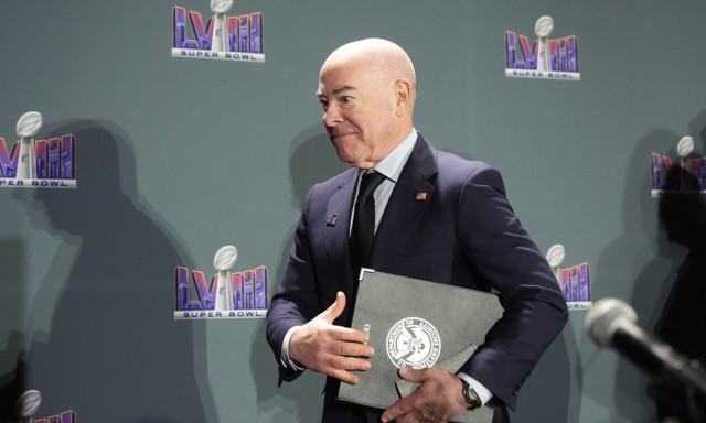 ΗΠΑ: Οι Ρεπουμπλικάνοι παραπέμπουν σε δίκη τον υπουργό Εσωτερικής Ασφαλείας - Καταδικάζει ο Μπάιντεν