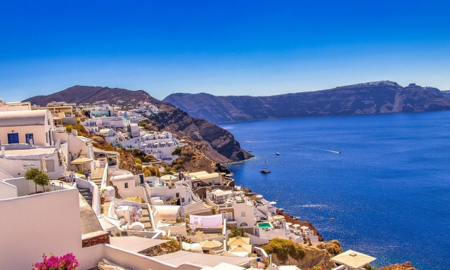 Τουρισμός για όλους: «Κουπόνια» έως και 400 ευρώ στους δικαιούχους – Πότε ξεκινούν οι αιτήσεις