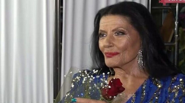 Η Ζωζώ Σαπουντζάκη διακομίστηκε εσπευσμένα στο νοσοκομείο