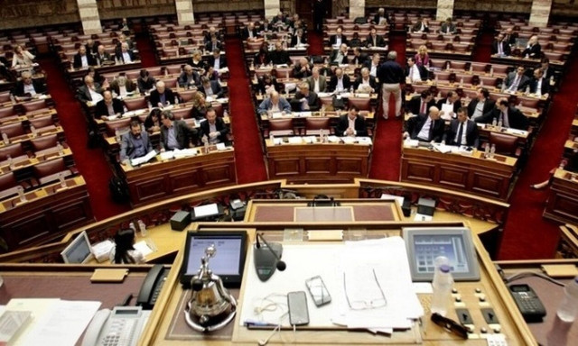 Χαίνουσα πληγή για ΝΔ, ΣΥΡΙΖΑ, ΠΑΣΟΚ το νομοσχέδιο για τα ομόφυλα - Ποιοι θα σηκώσουν ανάστημα