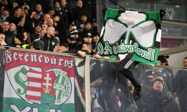 Ολυμπιακός-Φερεντσβάρος: Με σημαίες και κασκόλ Παναθηναϊκού οι Ούγγροι οπαδοί