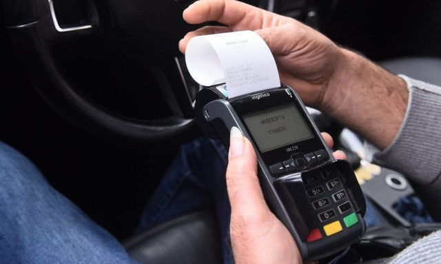 Αυστηρότερα πρόστιμα για τους παρόχους POS, ταμειακών και υπερήμερες επιχειρήσεις